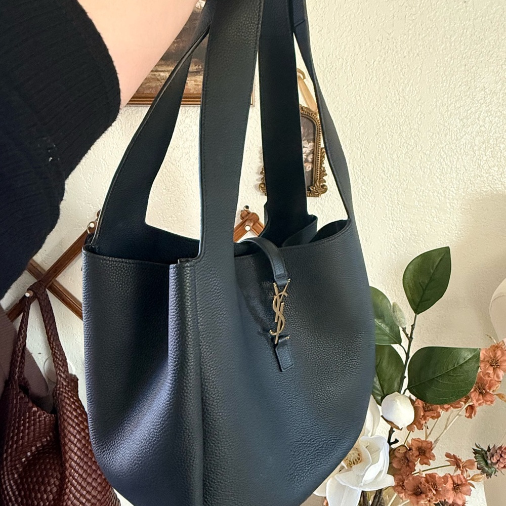 Yves Saint Laurent Black Leather Tote Bag - Picture 12 of 15